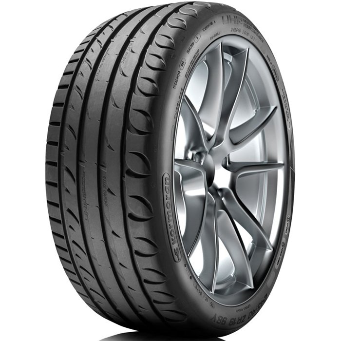 Kormoran Ultra High Performance 215/60 R17 96H