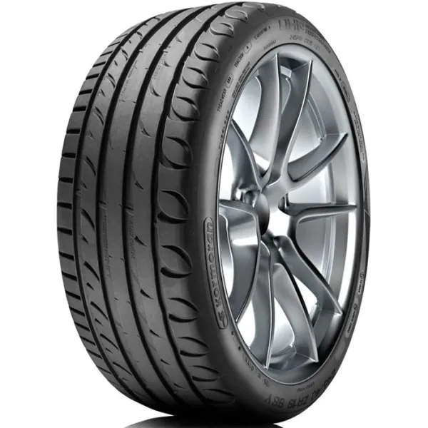 Ultra High Performance 215/60 R17 96 H