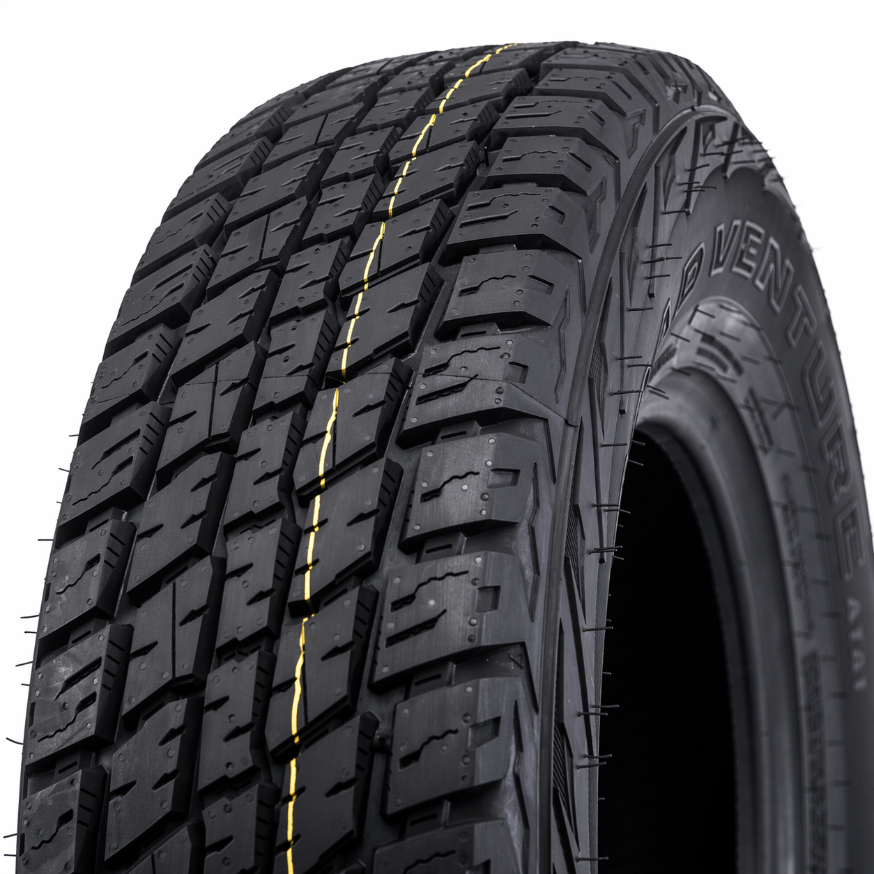 Kumho Road Venture AT61 215/80 R15 105S