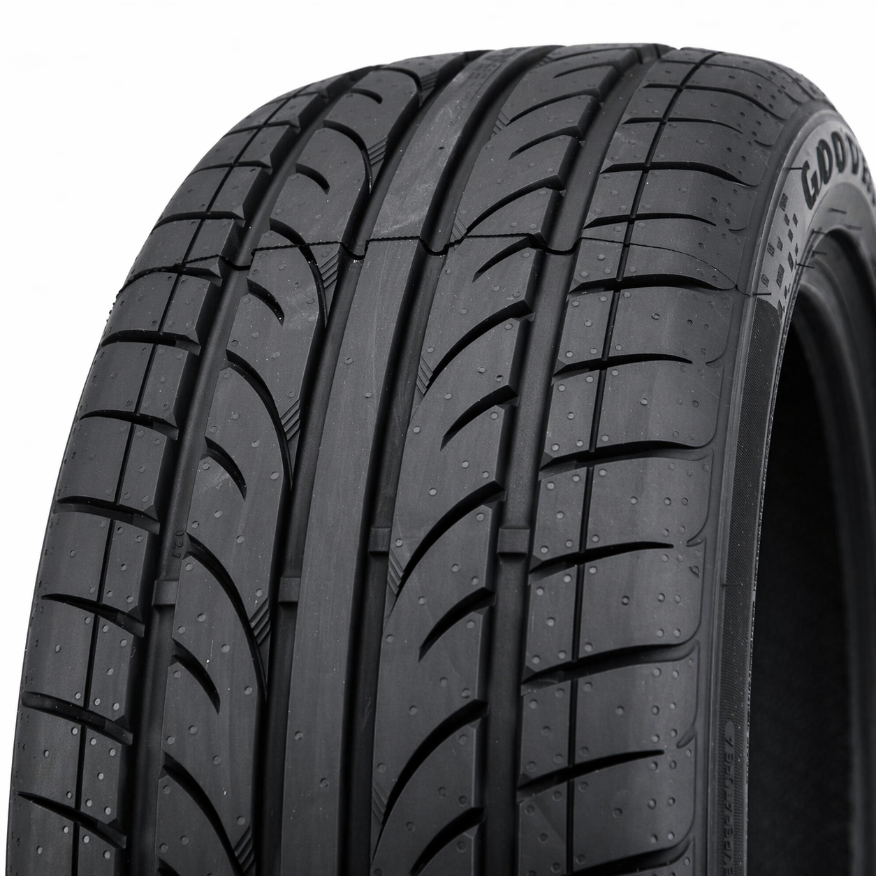 Goodride Zuper Ace SA-57 215/55 R16 97W