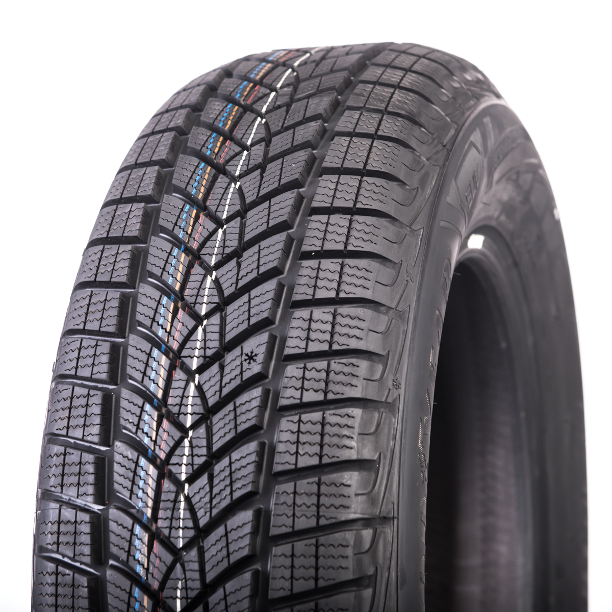 Goodyear UltraGrip Performance SUV Gen-1 215/70 R16 100T