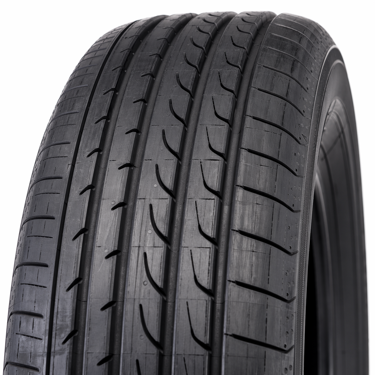 Yokohama BLUEARTH-RV RV02 235/50 R18 97V