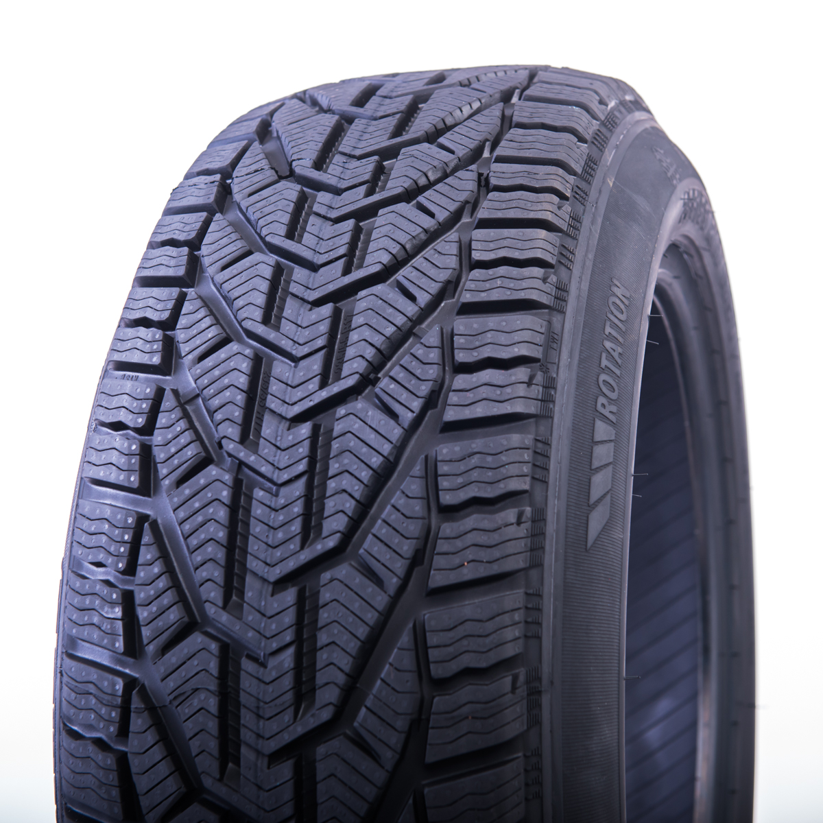 Kormoran Snow 235/55 R17 103V