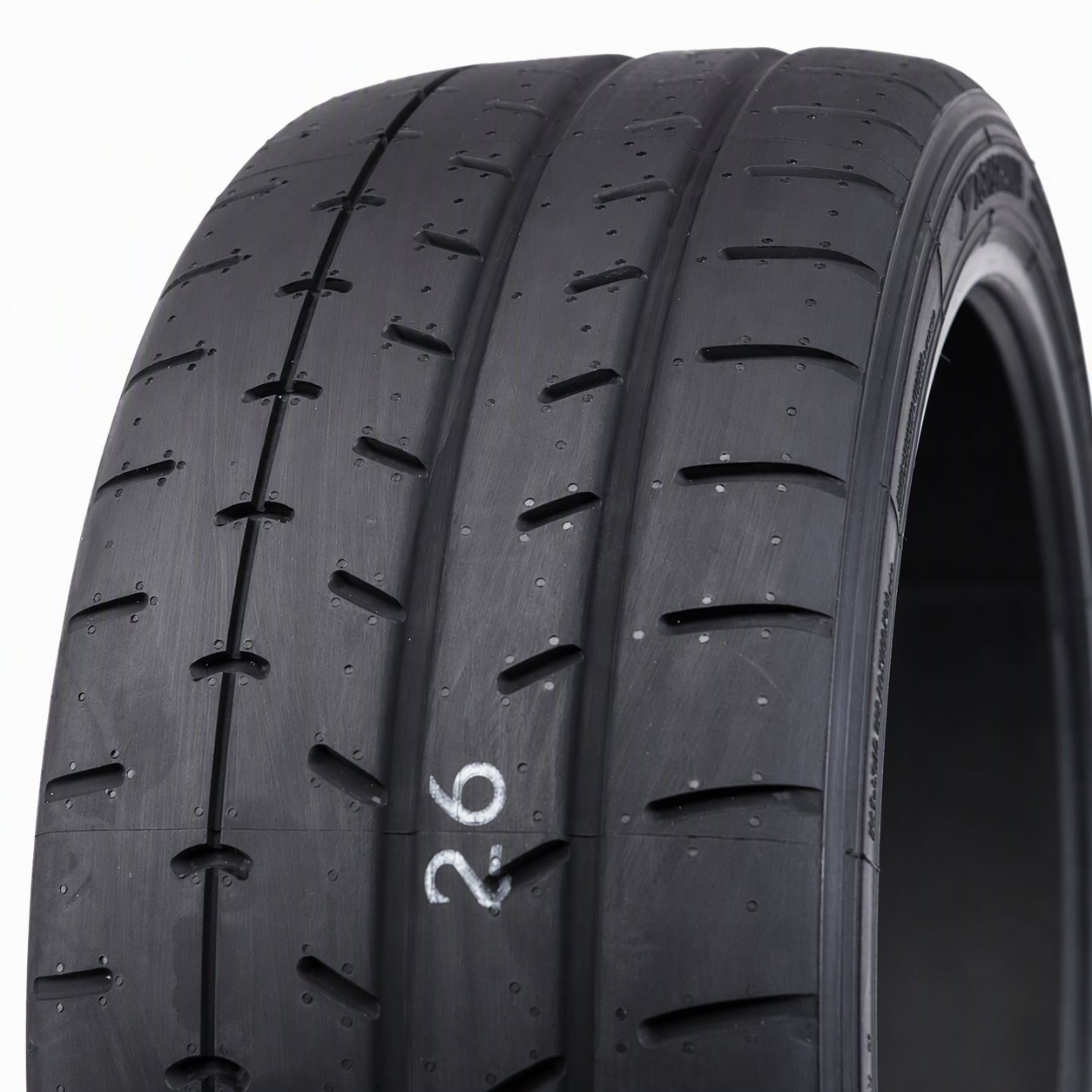 Yokohama Advan A052 295/35 R18 103Y