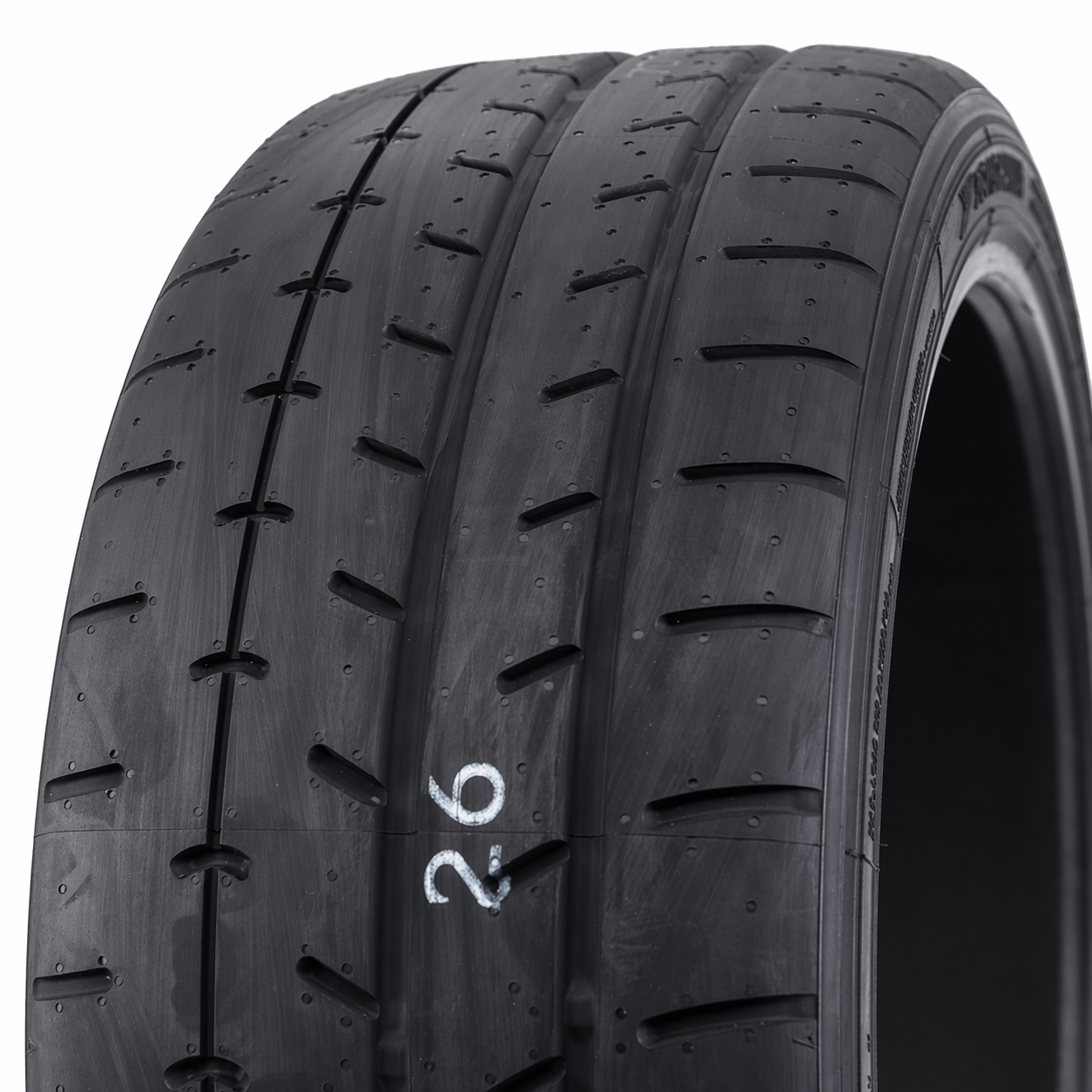 Yokohama Advan A052 305/35 R19 106Y