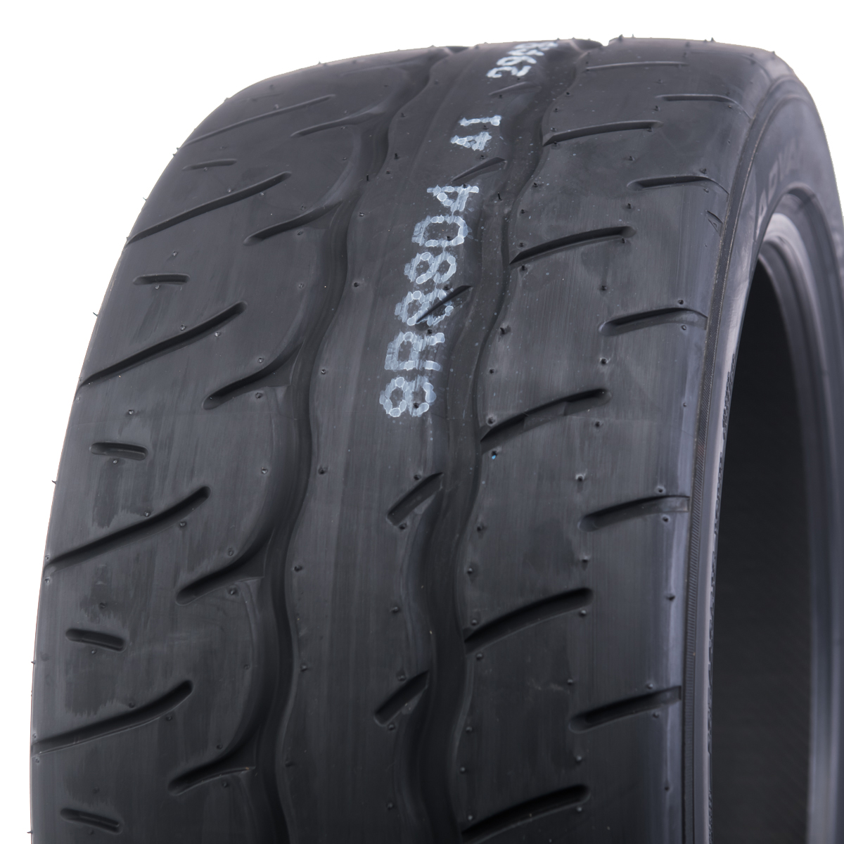 Yokohama ADVAN NEOVA AD09 245/50 R18 104W