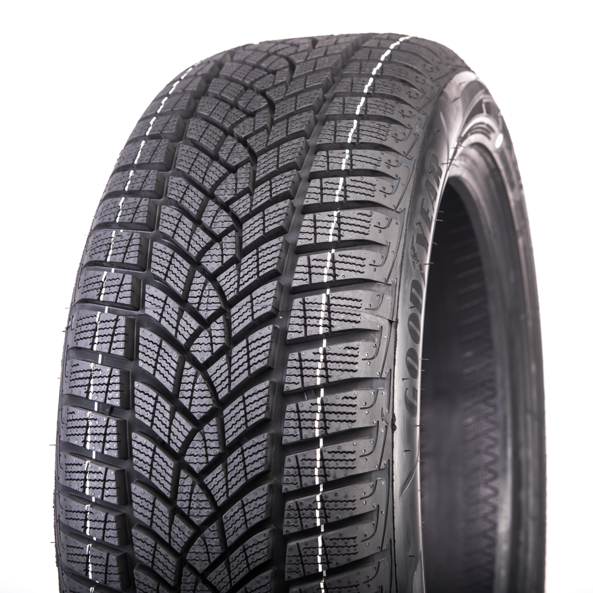 Goodyear UltraGrip Performance+ 215/55 R17 98V