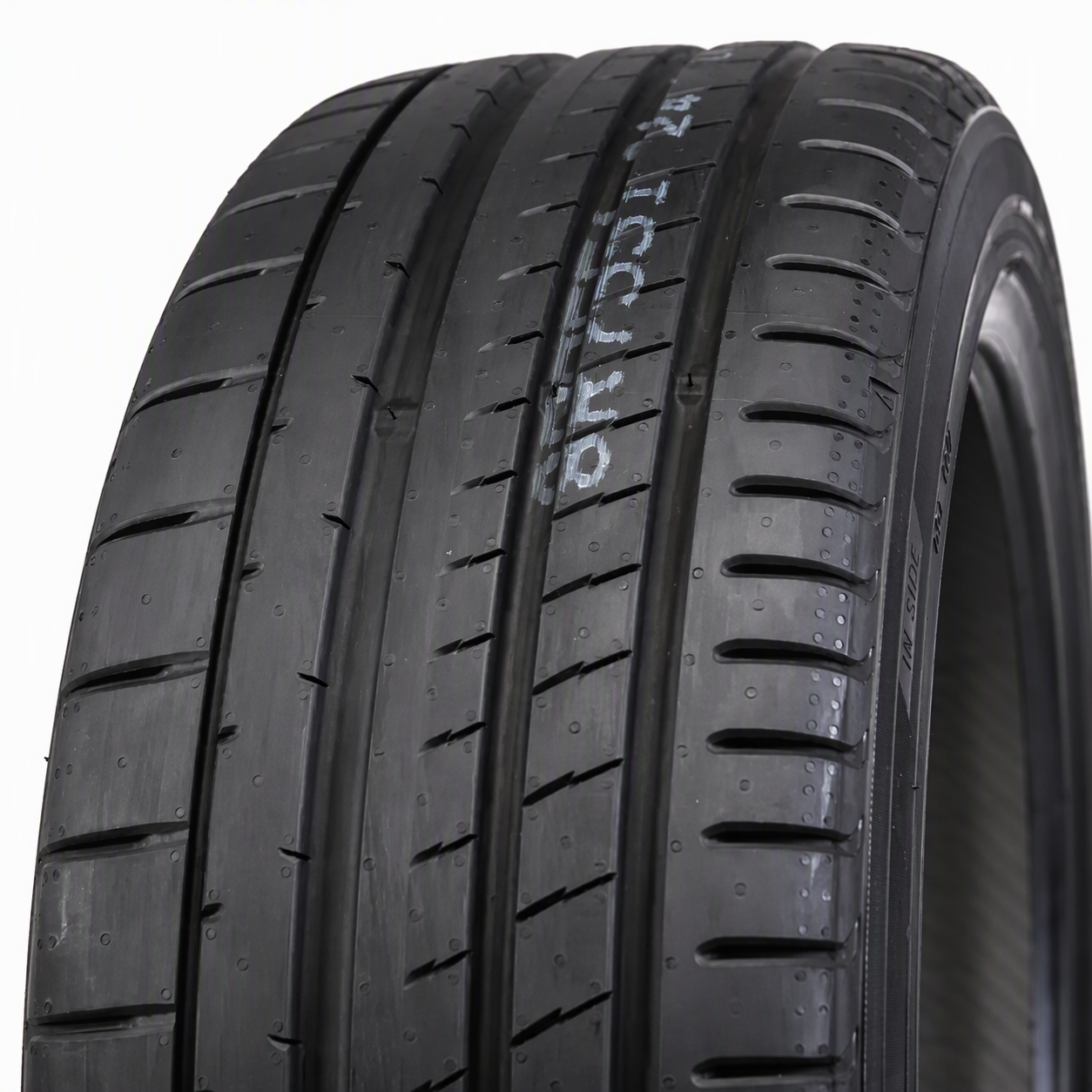 Yokohama Advan Sport V107 305/30 R21 104Y