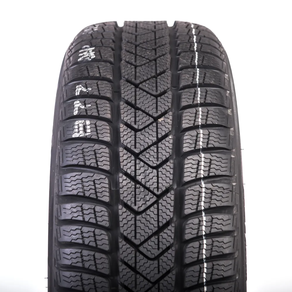 Pirelli Winter Sottozero 3 245/50 R18 100H - zdjęcie dodatkowe nr 1