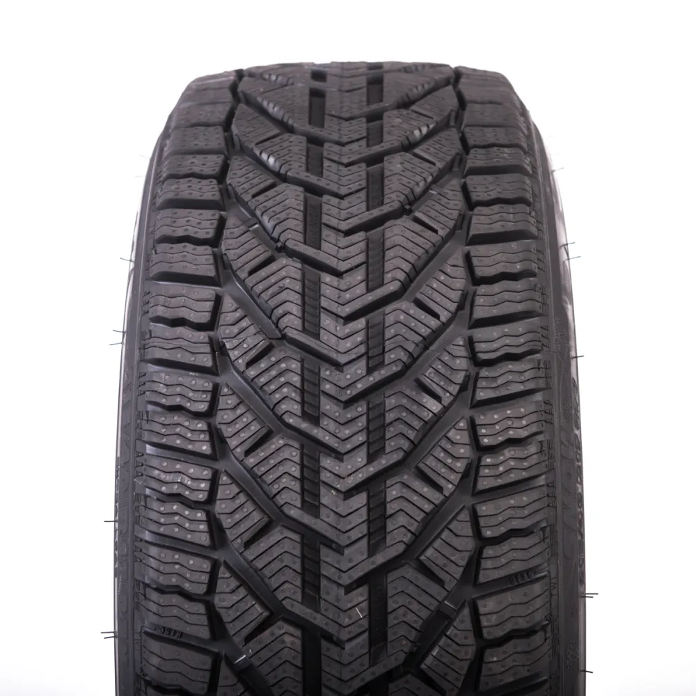 Kormoran Snow 205/45 R17 88V - zdjęcie dodatkowe nr 1