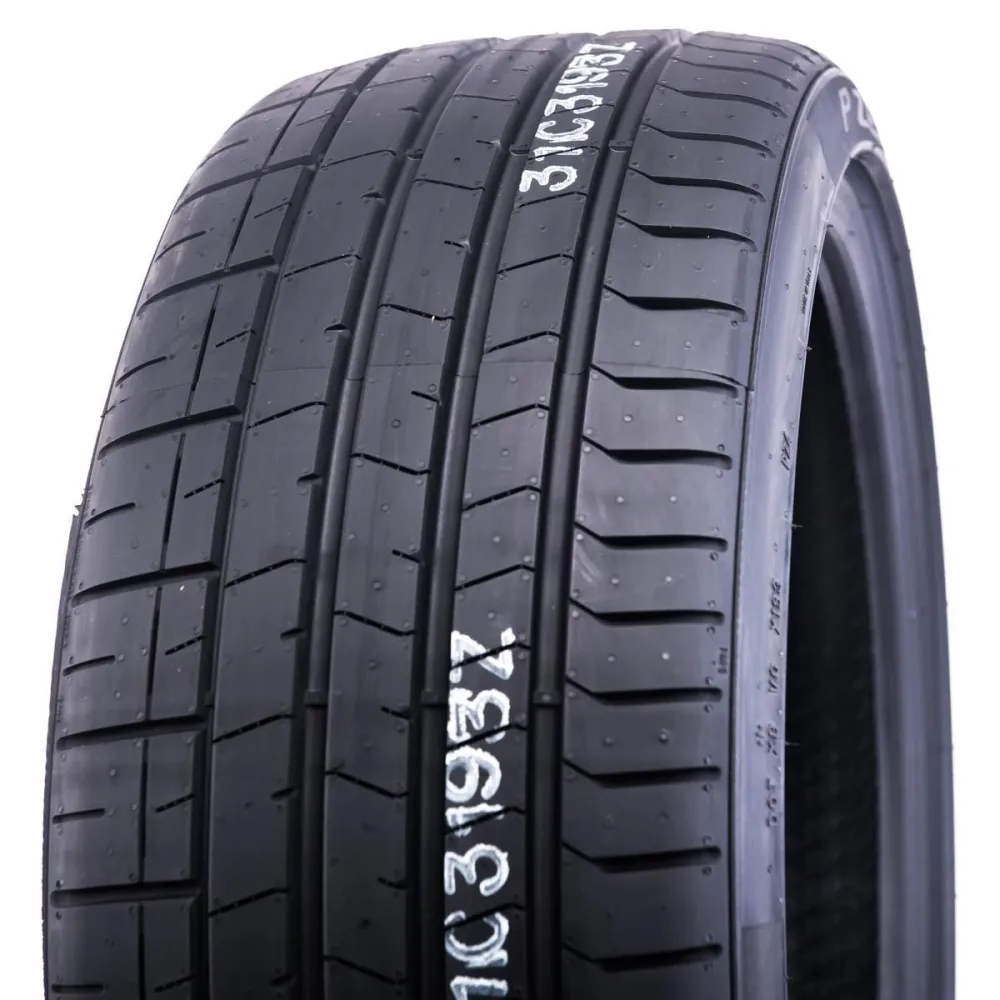 Pirelli P-Zero PZ4 255/40 R21 102W - zdjęcie główne