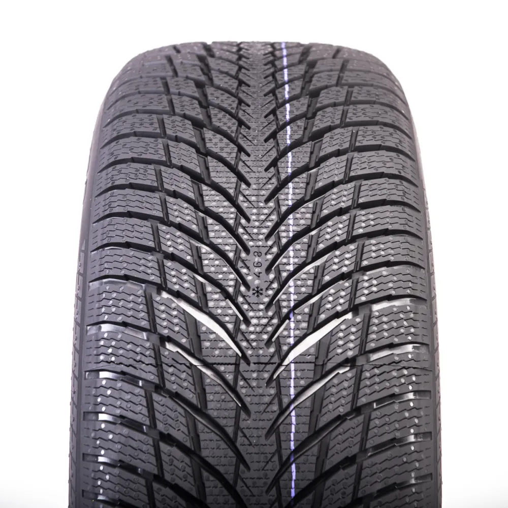 Nokian Tyres WR Snowproof P 235/40 R18 95V - zdjęcie dodatkowe nr 1