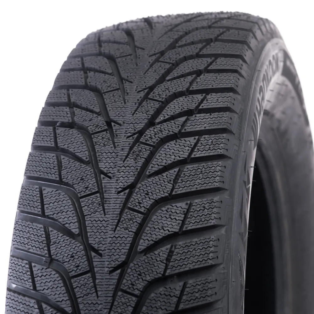 Hankook Winter i*cept IZ3 W636 235/50 R19 99T - zdjęcie główne