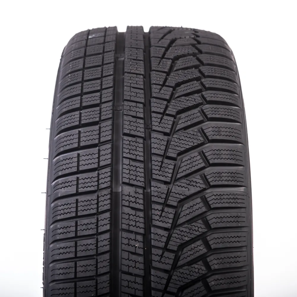 Hankook Winter i*cept evo2 W320 225/70 R16 103H - zdjęcie dodatkowe nr 1