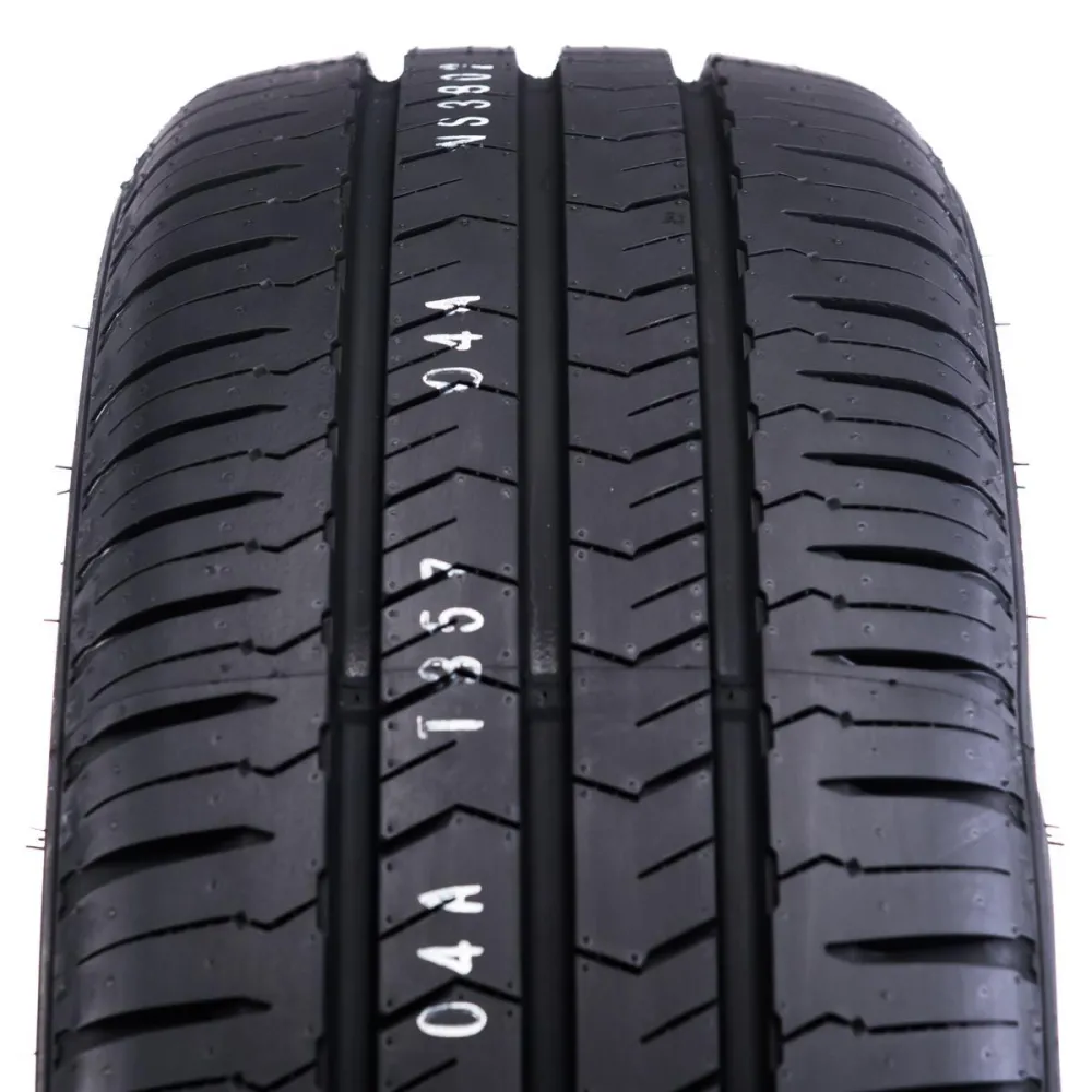 Nexen Roadian CT8 185/80 R15 103/102R - zdjęcie dodatkowe nr 1