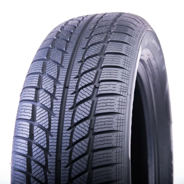 SW608 225/60 R18 104 V