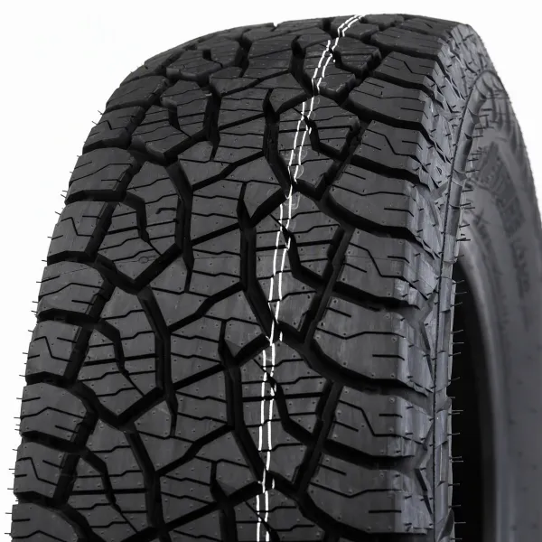 Kumho Road Venture AT52 255/70 R16 111 T