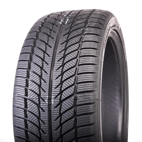 SW608 245/40 R18 97 V