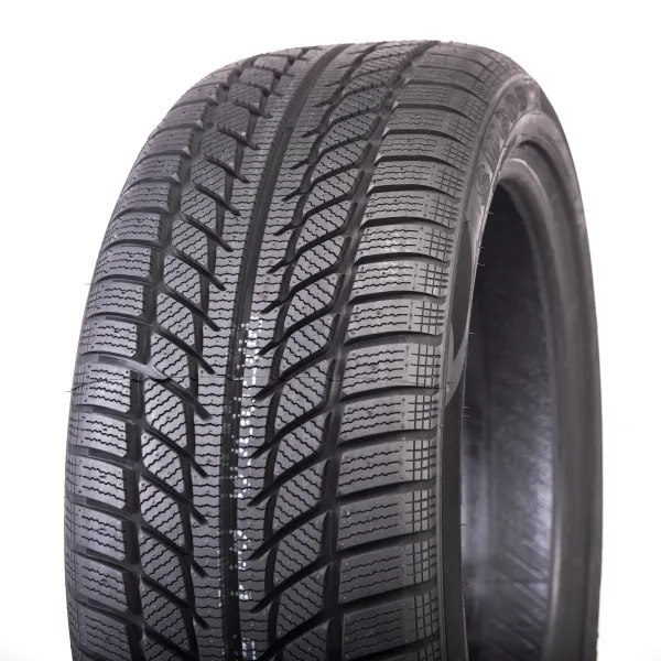 SW608 225/45 R17 94 V