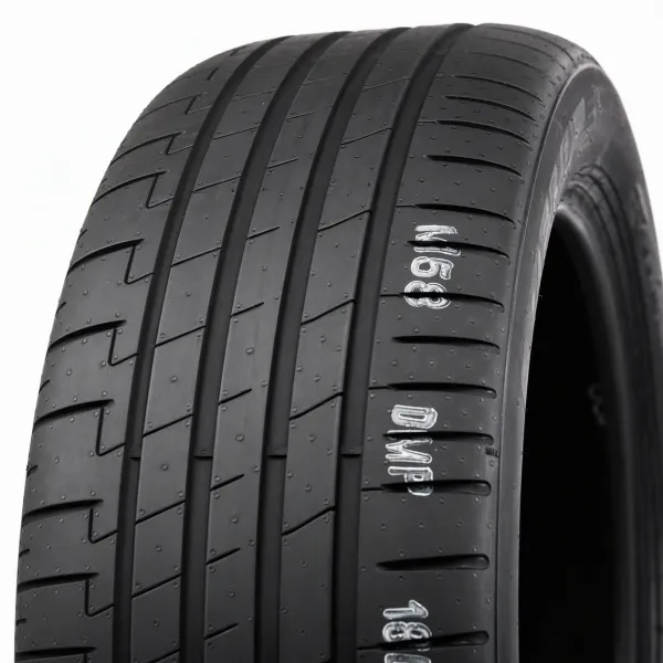Pirelli P Zero E 285/35 R22 106 V