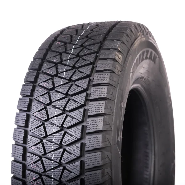 Bridgestone Blizzak DM-V2 235/75 R15 109 R 2025