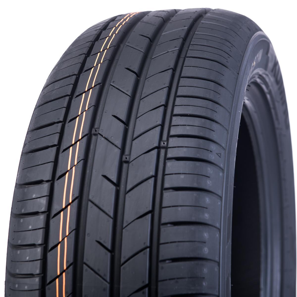 Kumho Ecsta HS52 215/60 R16 95V