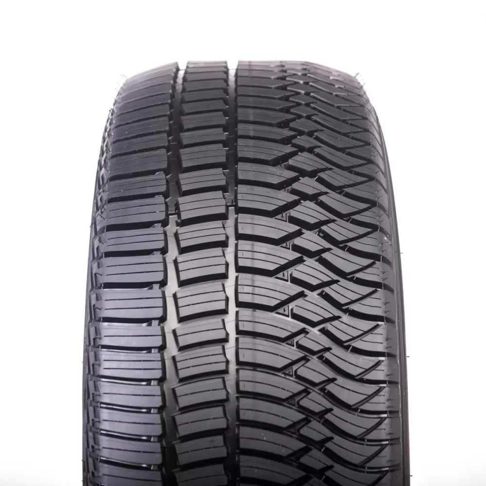 BFGoodrich BF Goodrich URBAN TERRAIN T/A XL-235/60 R 18 All Season Tyres 