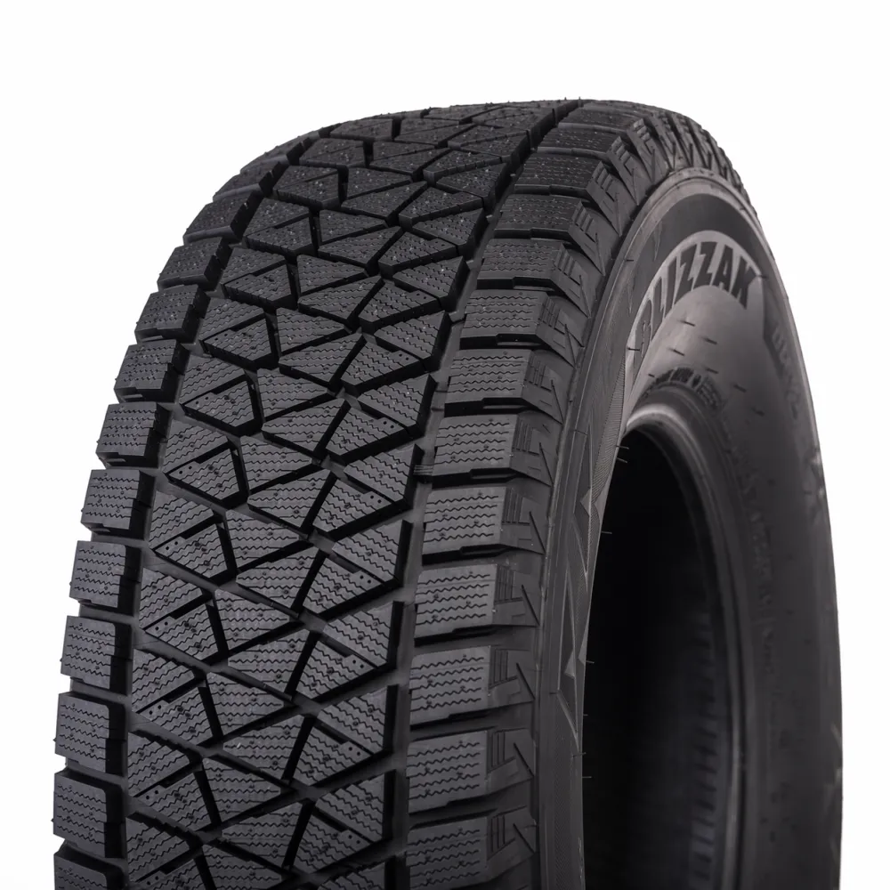 Bridgestone Blizzak DM-V2 285/70 R17 117R - zdjęcie główne