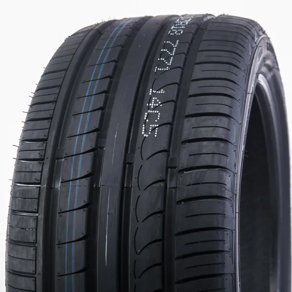 SP701 235/45 R17 97 W