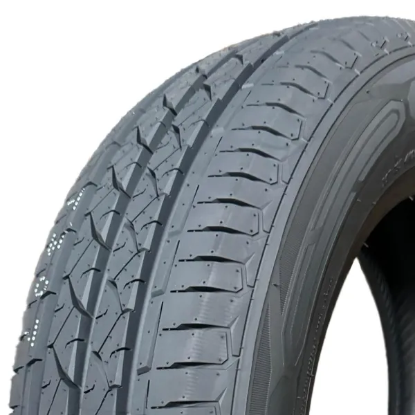 SafeGuard 205/70 R15 106/104 S