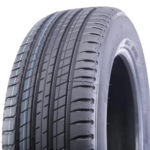 Latitude Sport 3 285/45 R19 111 W
