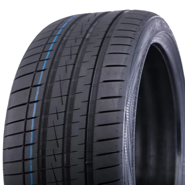 Ultrac Vorti+ 245/40 R20 99 Y